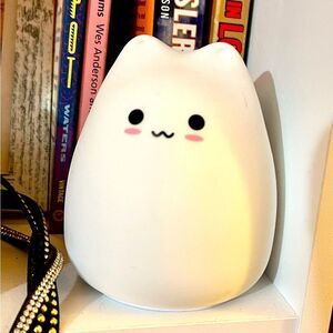 Silicone Little White Kitty Cat Color Changing Nightlight